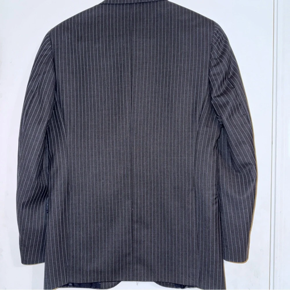 Sophisticated Black Pinstripe Men's Suit Jacket